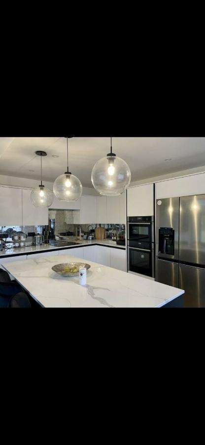 3 Bedroom House Hildenborough ภายนอก รูปภาพ